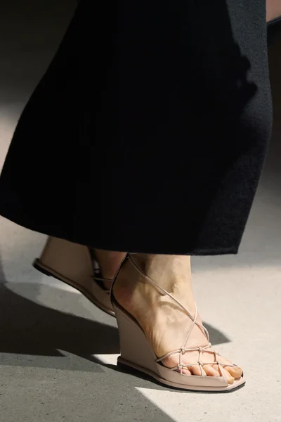 Look 2